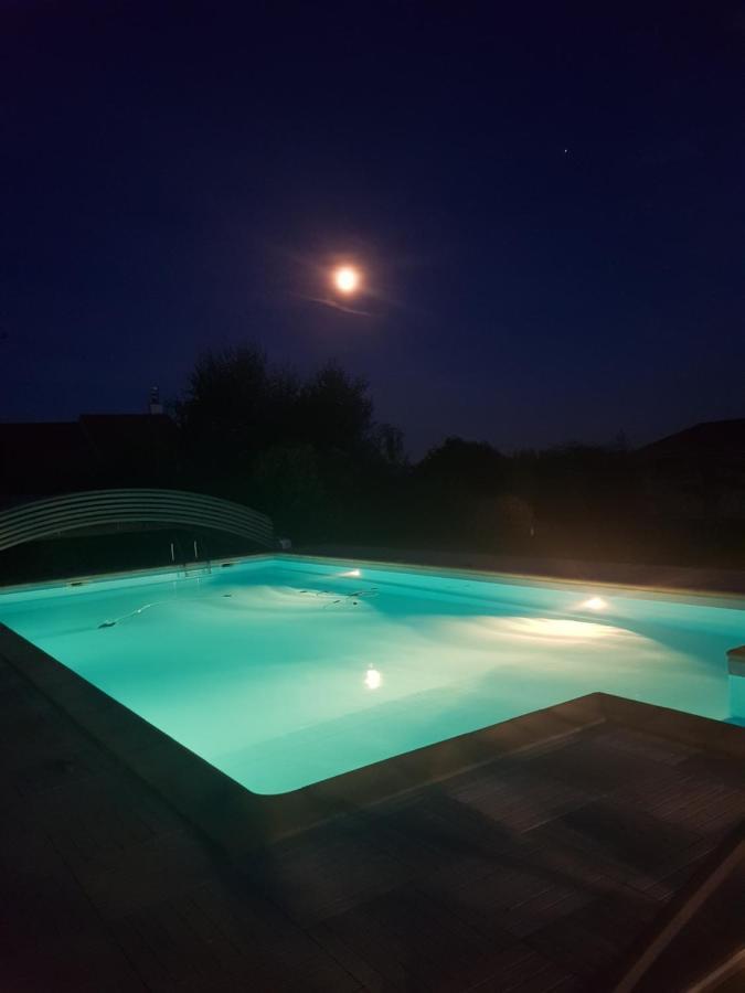 Ty Grain De Sel : Logement Privatif Avec Piscine, Jardin Et Patio Chauvé Zewnętrze zdjęcie