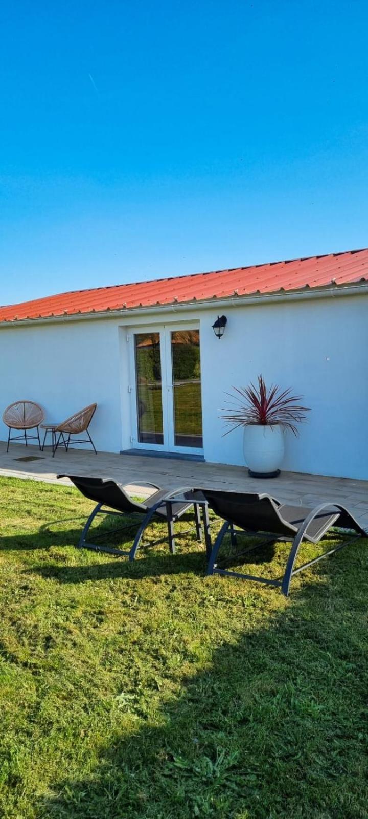 Ty Grain De Sel : Logement Privatif Avec Piscine, Jardin Et Patio Chauvé Zewnętrze zdjęcie